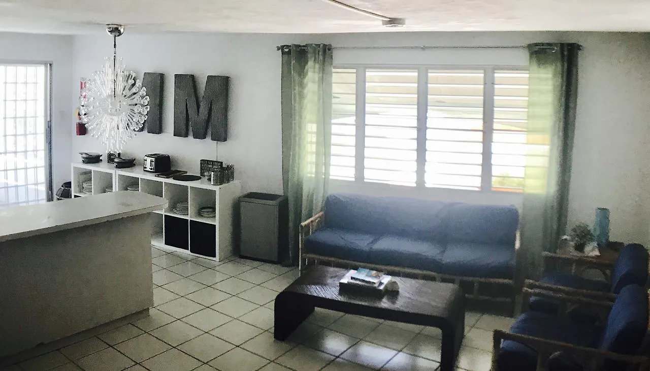 Mango Mansion - International Hostel San Juan