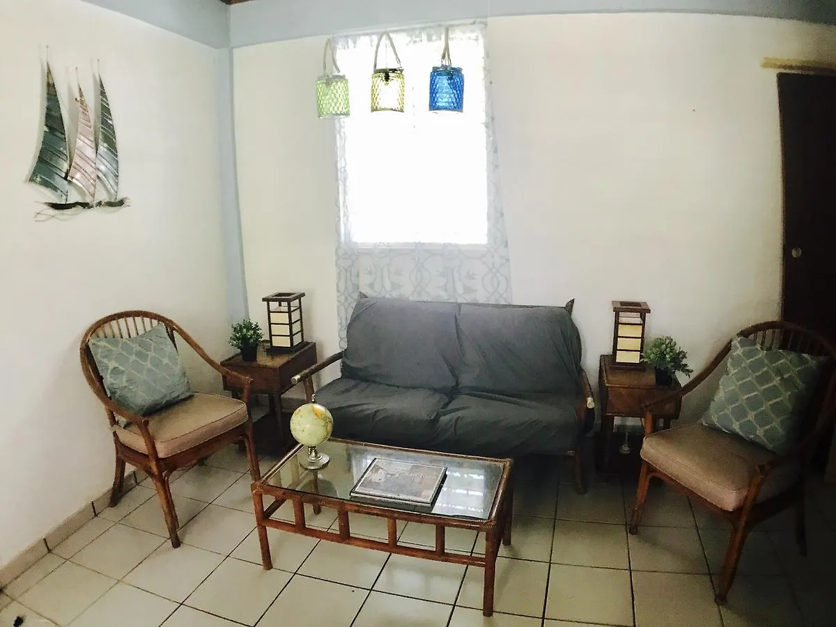 Mango Mansion - International Hostel San Juan